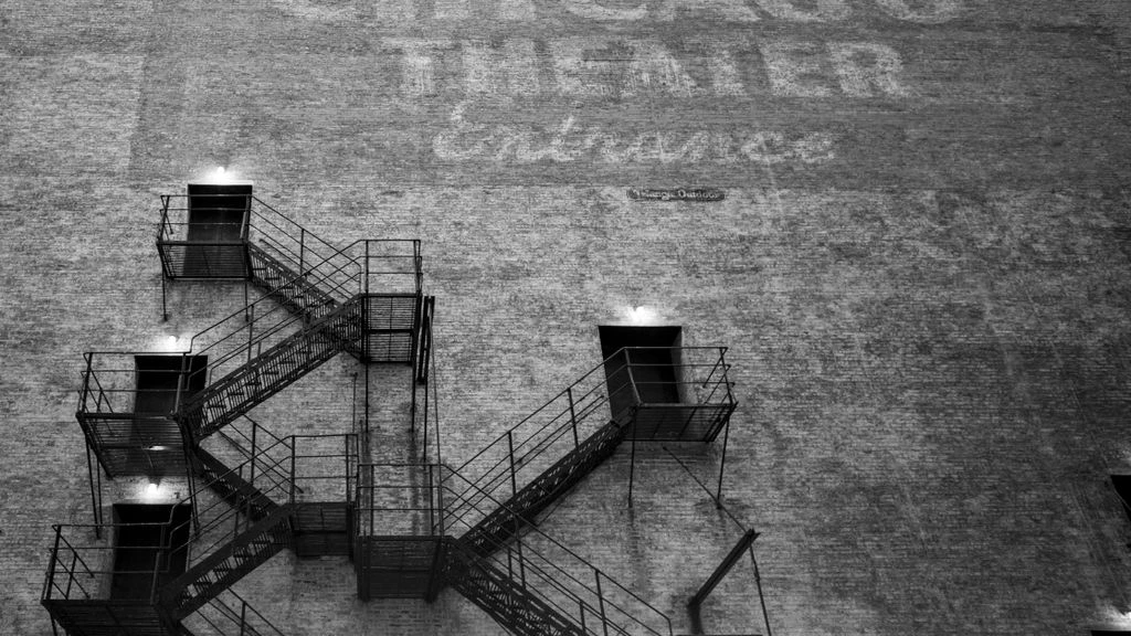 Black-and-white Chicago street scene in the documentary tradition